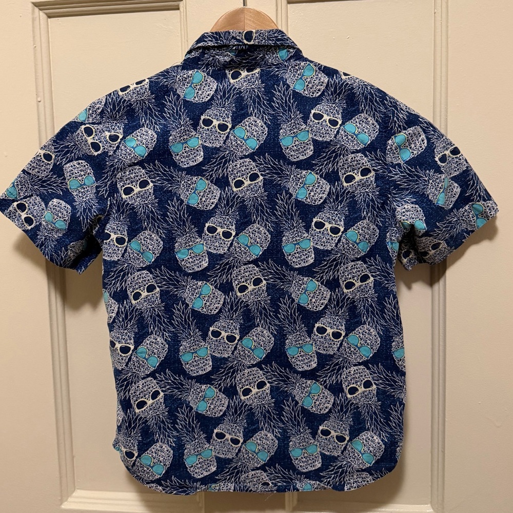 Old Navy button down - Picture 3 of 6